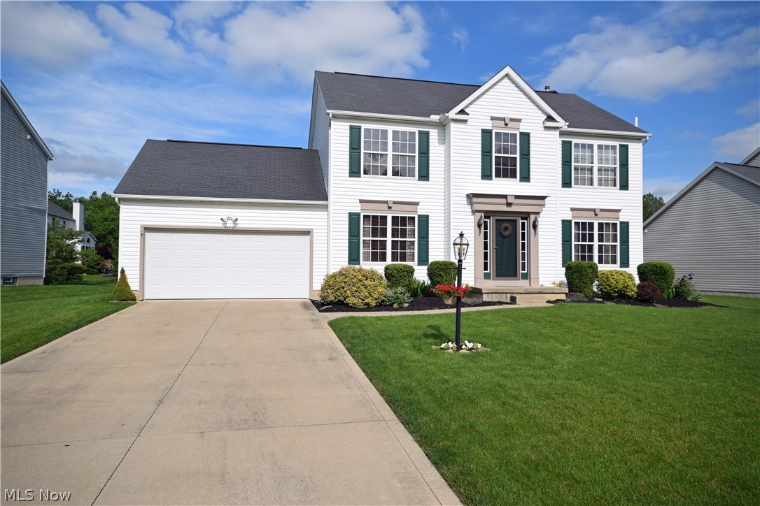 Welcome to your new home in Bayberry Estates! Open floor plan and spacious backyard with deck.  2-story foyer with balcony. Kitchen with hardwood floors and stainless appliances. Kitchen opens to spacious living room featuring a gorgeous fireplace. Morning room opens to the spacious deck. Formal dining room, office/reading room and half bath complete the first floor.  Large master suite on the 2nd floor with vaulted ceiling, walk in closet and full master bath. 2nd floor also includes 2 additional bedroom, 2nd full bathroom and convenient 2nd floor laundry room. Bayberry estates includes great recreational amenities including community pool, weight room, club house, park with gazebo, walking trail & fully stocked pond with fountain! This home is a great value, a great home and a great community! Call TODAY to schedule your showing!