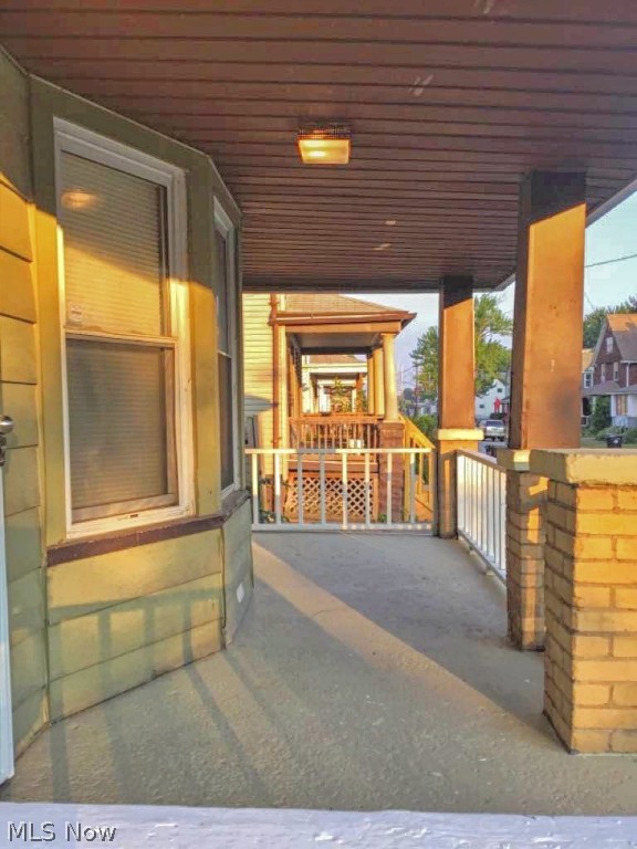 Adams Realty - Residential Lease