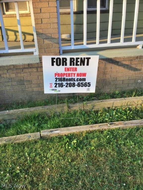 Adams Realty - Residential Lease
