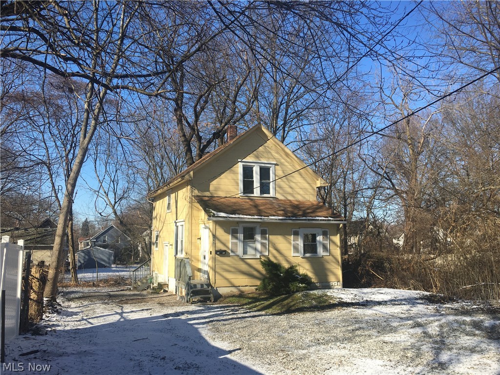 Voris - Residential Lease