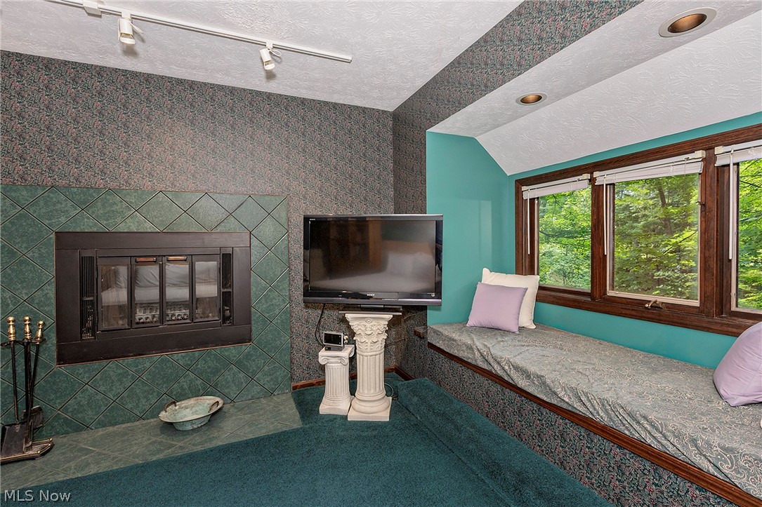 Hemlock Lakes - Residential