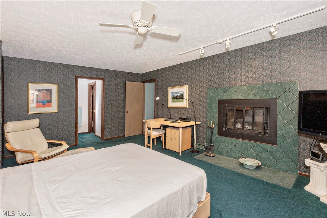 Hemlock Lakes - Residential