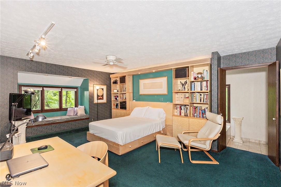 Hemlock Lakes - Residential