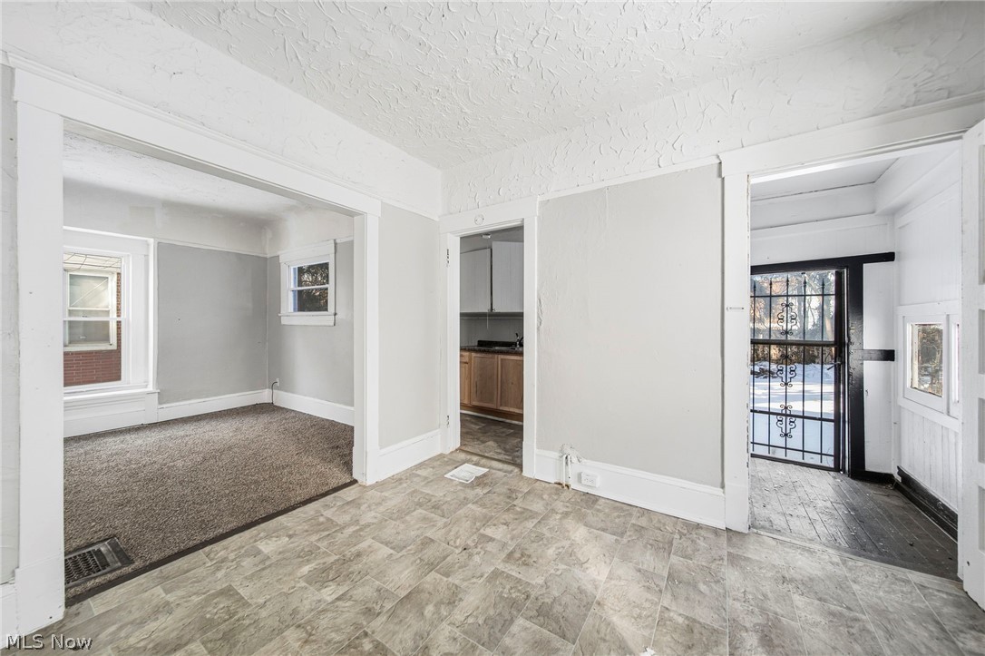 Lowrie Brother Homedale Allotm - Residential