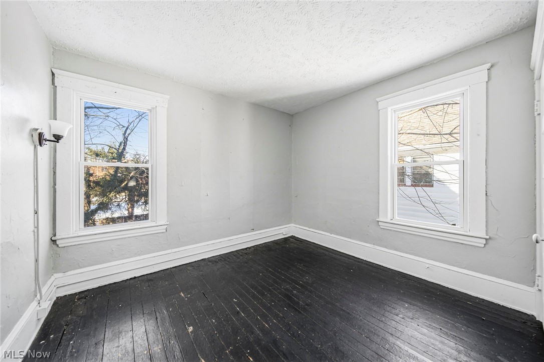 Lowrie Brother Homedale Allotm - Residential