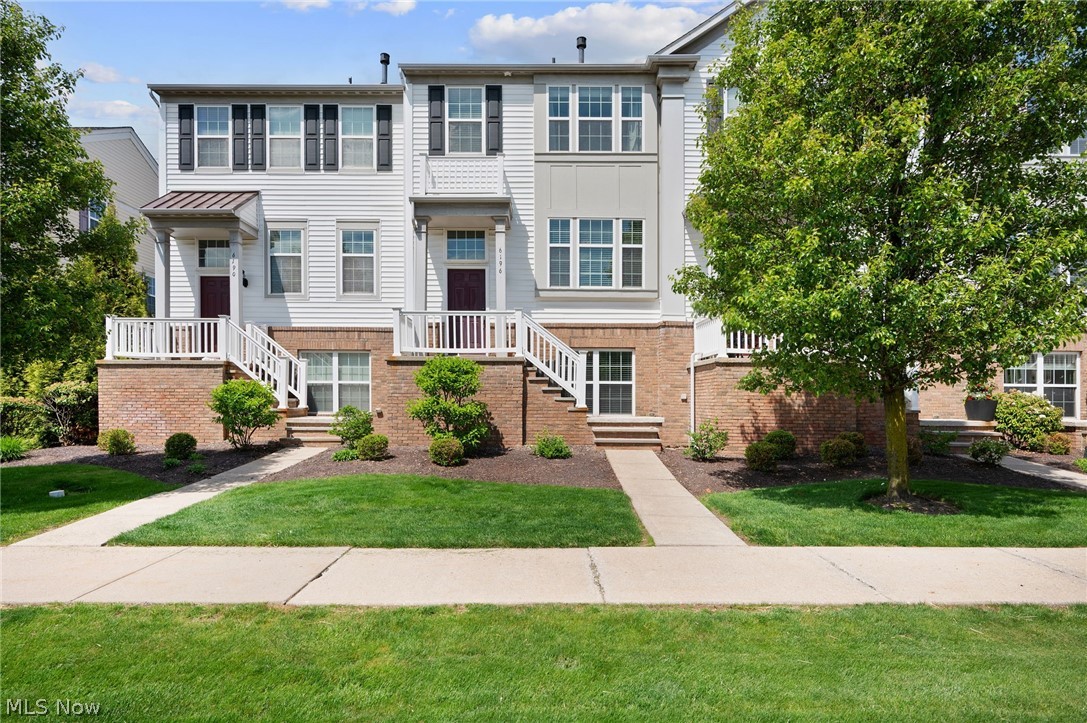 Beautifully updated 3-level single-family townhome located in The Pointe at Sterling Lakes in Pepper Pike. Offering 3 bedrooms, 3.5 baths, an attached 2-car garage, and a newly built composite deck, this move-in-ready home combines modern updates with low-maintenance living, in a convenient location. The light-filled open floor plan features updated flooring and a spacious living room, flowing seamlessly into the dining area and fully remodeled eat-in kitchen. Designed with both style and function in mind, the kitchen showcases quartz countertops, tile backsplash, stainless steel appliances, sleek Amish-built cabinetry, a center island with breakfast bar seating, and direct access to the deck, creating the perfect setting for everyday living and entertaining.
Upstairs, the primary suite offers a tray ceiling, walk-in closet, and private en-suite bath. A second bedroom also features a walk-in closet and its own en-suite bath, providing comfort and privacy for family members or guests. The lower level includes a third bedroom with en-suite bath that can easily serve as a home office, guest suite, fitness space, or additional living area. Low monthly HOA fees include landscaping and snow removal, allowing for easy, low-maintenance living year-round. RECENT UPDATES include: full kitchen remodel (2022), replaced range (2023), dishwasher (2024), 1st & lower level flooring and all carpet (2023), microwave (2022), deck door glass (2022), storm door (2024), garage door & opener (2024), installed Elfa custom closet organizaer (2025), painted throughout (2022), and more. INCLUDED are ALL kitchen appliances, washer/dryer, TV mounts & window treatments. Conveniently located near I-271, US-422, OH-87, and plenty of shopping, restaurants, golf courses, and other local attractions.