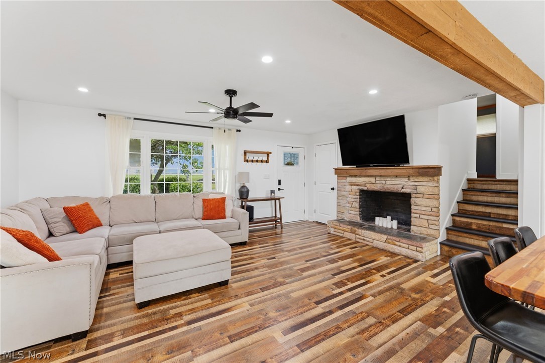 Hobby Horse Farms - Residential