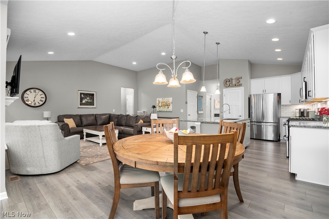 Lifestyles Of Meadow Lakes Sub - Residential