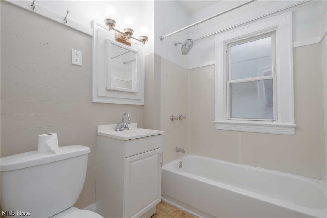 E G Gilberts 01 - Residential Income