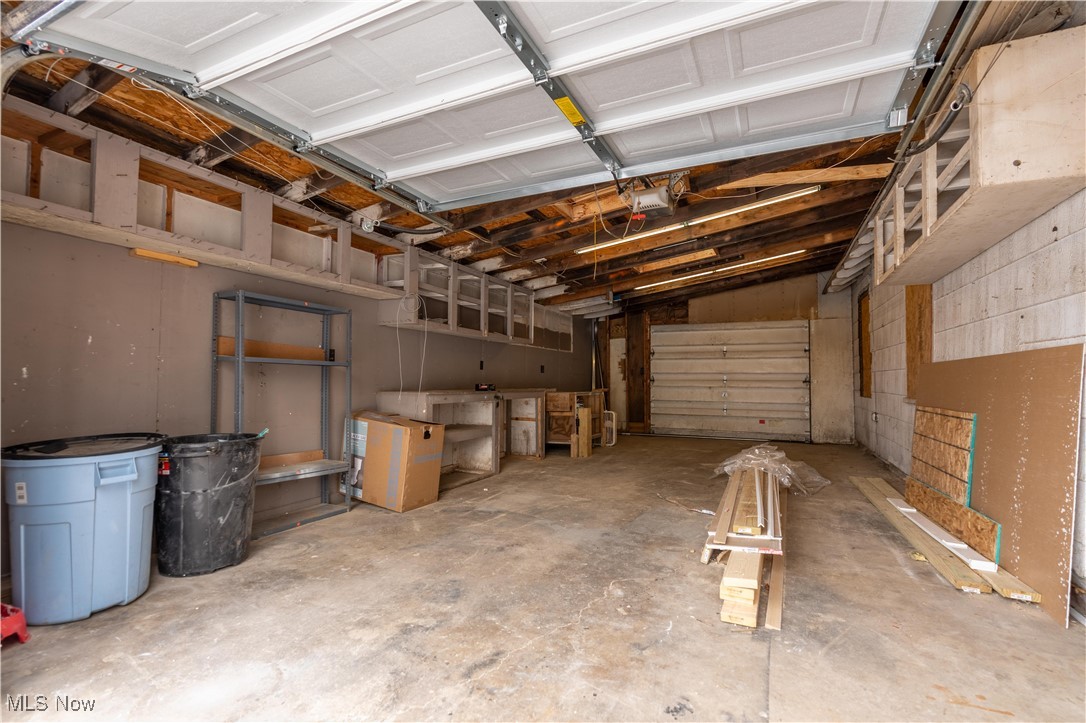 Downs & Hintons Acreage Allot - Residential