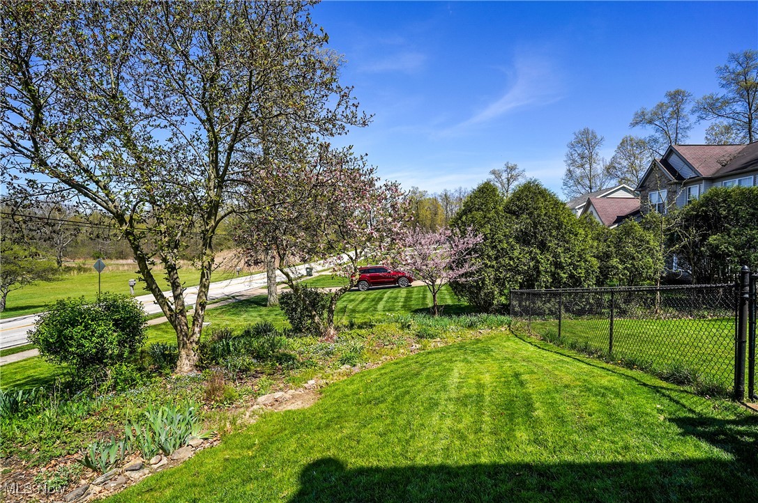Knolls/Collins Pond - Residential