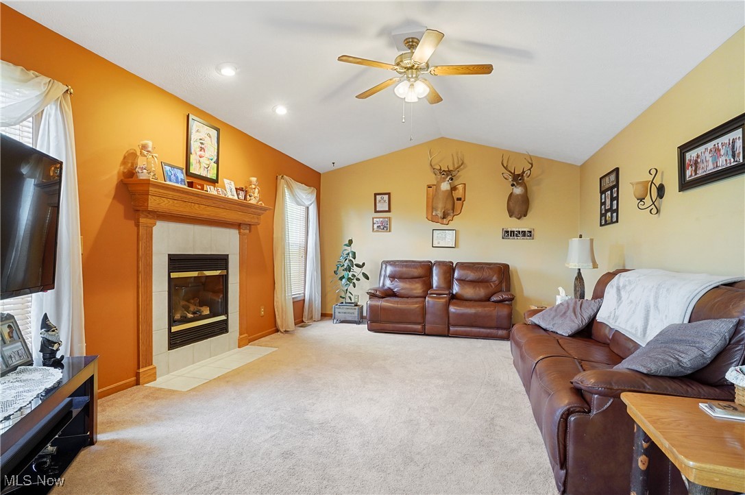 Knolls/Collins Pond - Residential