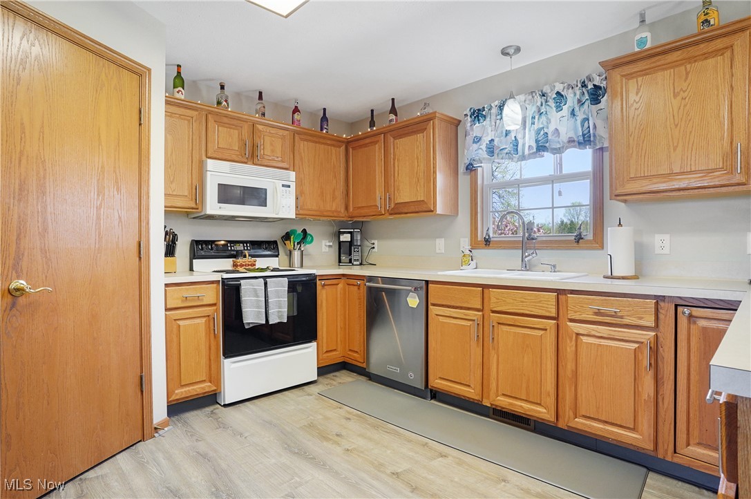 Knolls/Collins Pond - Residential