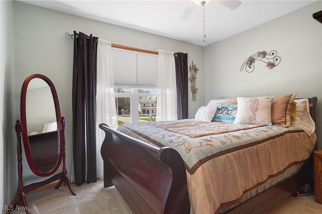Knolls/Collins Pond - Residential