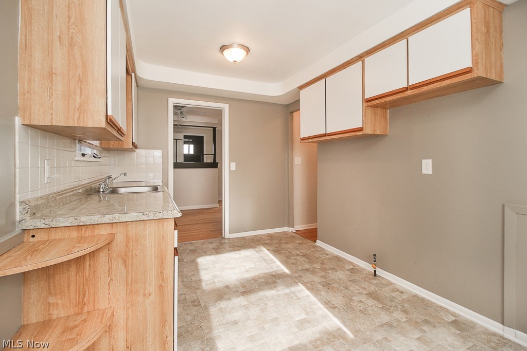 J Levines Hazelwood - Residential Lease
