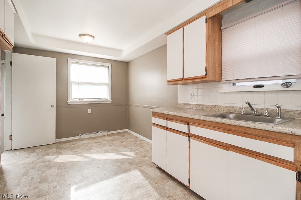 J Levines Hazelwood - Residential Lease