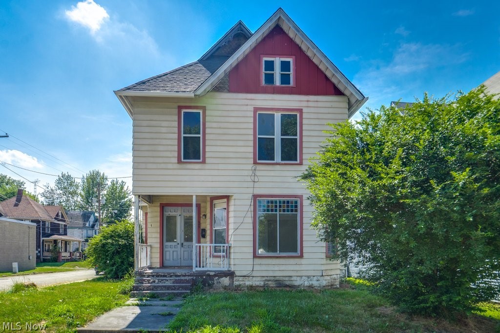 Whether you're looking to expand your investment portfolio or purchase your first income-producing property, this rent-ready duplex is an opportunity you won't want to miss! Both units are currently vacant, giving the new owner the advantage of selecting and screening tenants that best fit their investment goals from day one.

Each unit offers generously sized rooms, creating comfortable living spaces that are attractive to prospective renters. The property features separate electric, gas, and water meters, making utility management simple and efficient. Situated on a desirable corner lot, the duplex also offers convenient off-street parking for tenants.

Ideally located near major highways and a variety of shopping, dining, and everyday amenities, this property is well-positioned to attract long-term tenants. With its rent-ready condition, strong income potential, and flexibility to establish your own tenant base, this duplex is a fantastic long-term investment with excellent cash-flow potential. Don't miss out! Schedule a showing today.