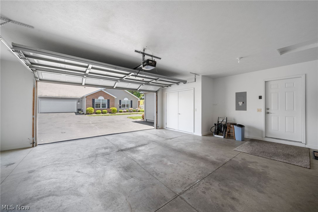 Woodbury Glen Condo - Residential