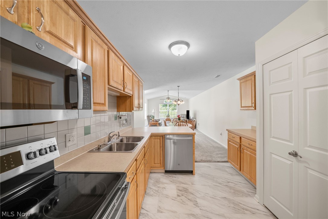Woodbury Glen Condo - Residential