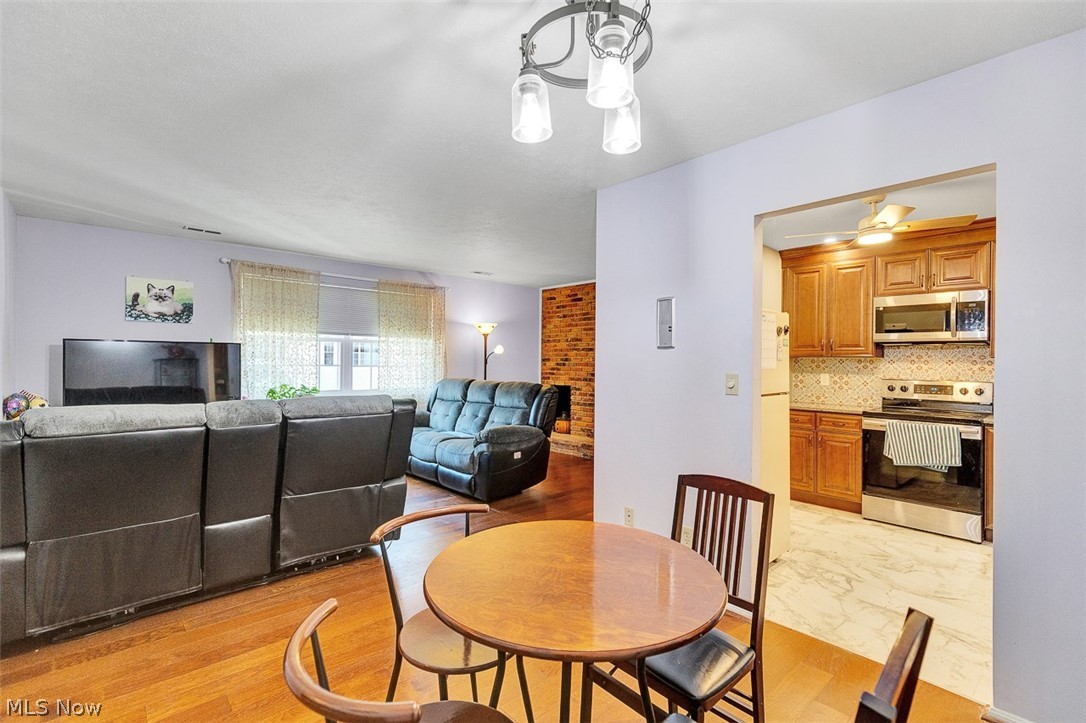 Heritage Circle Condo - Residential