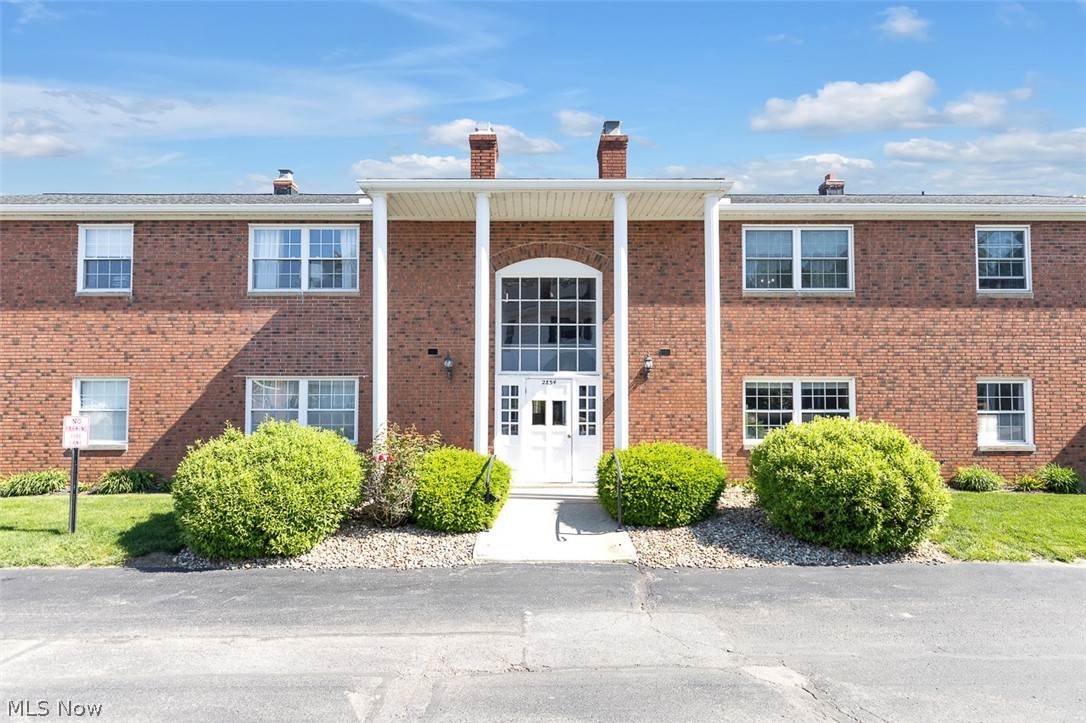 Heritage Circle Condo - Residential