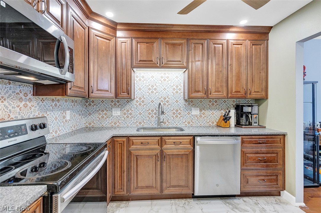 Heritage Circle Condo - Residential