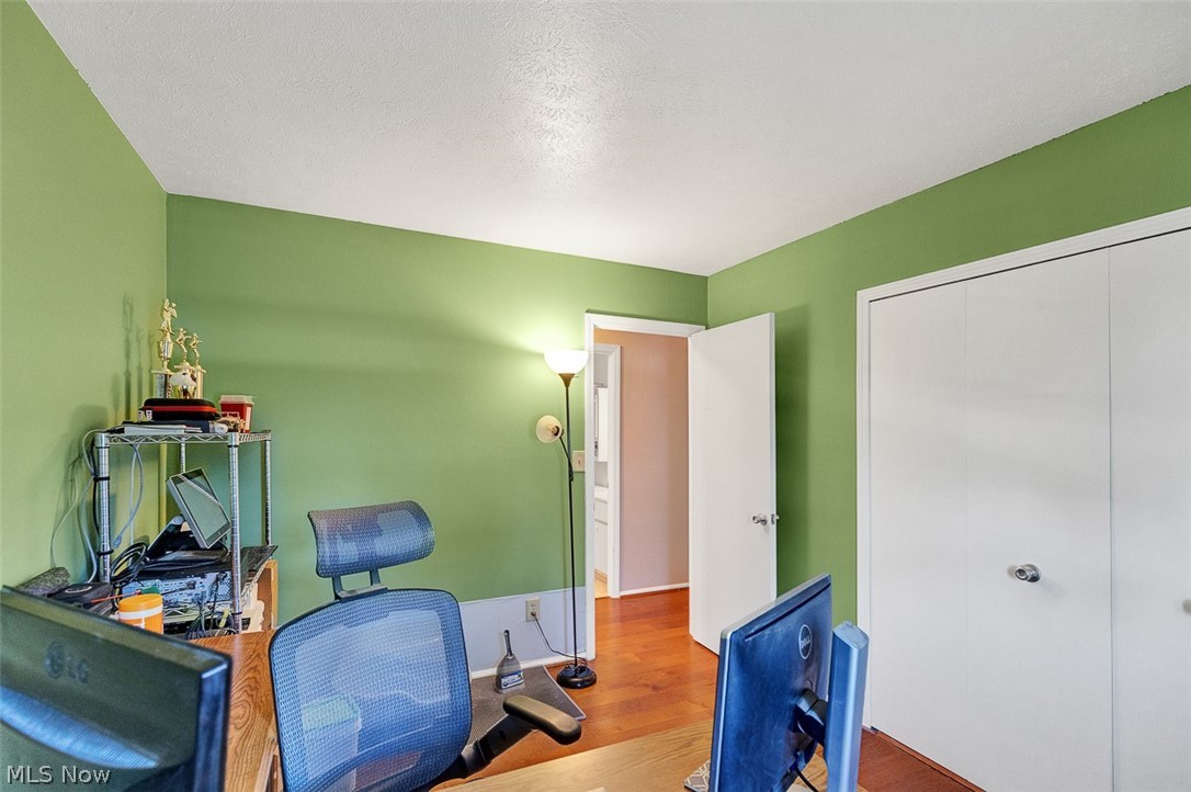 Heritage Circle Condo - Residential