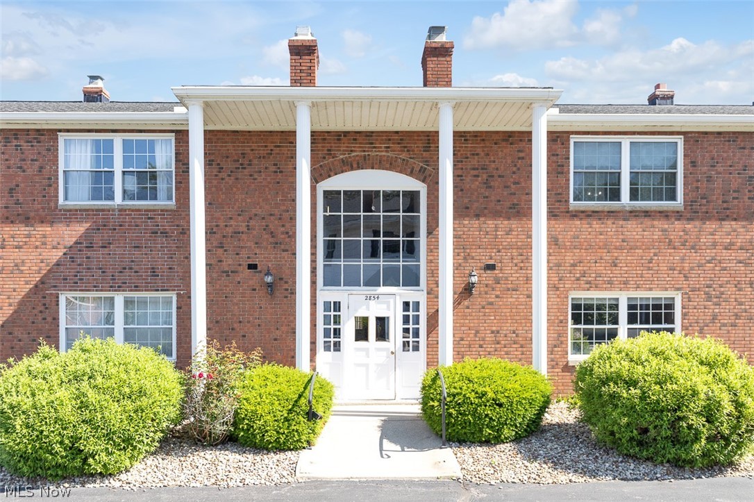 Heritage Circle Condo - Residential