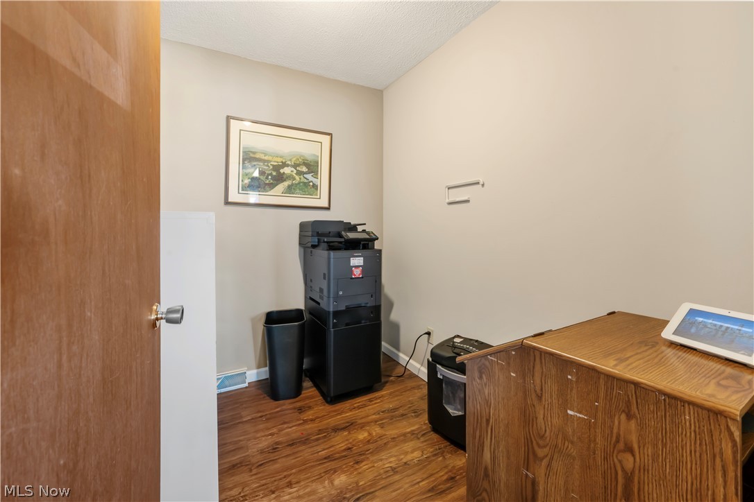 Center Place - Commercial Sale