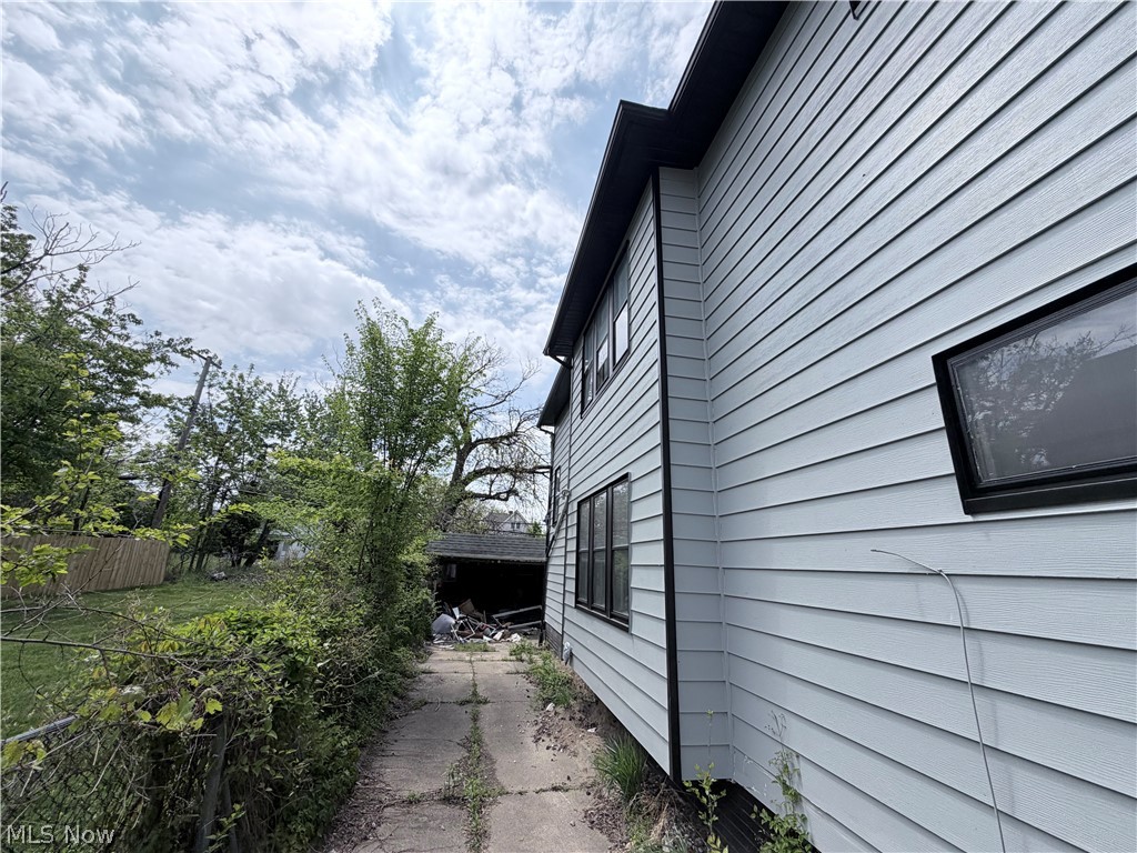 Globe Sub - Residential Income