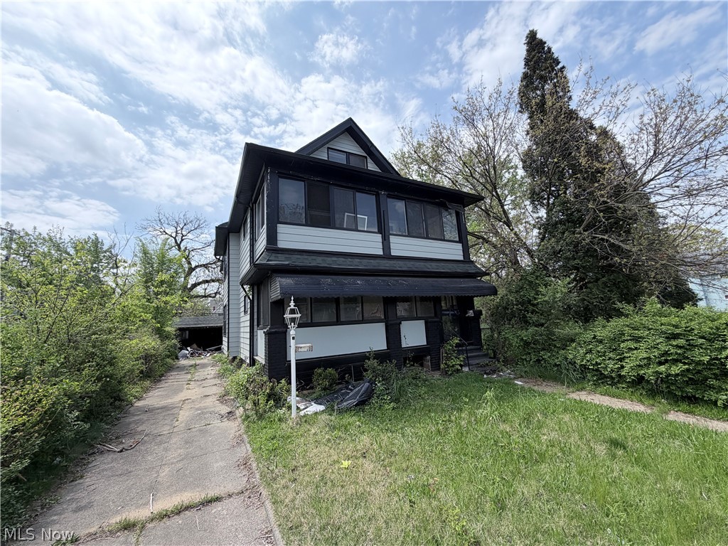 This property is ready for a full transformation and presents a strong opportunity for the right investor ready to bring new life to a multi-family asset in East Cleveland. WE WILL NOT ENTERTAIN WHOLESALERS, ASSIGNMENT CONTRACTS, OR VESTED CONTRACTS. THE BEGINNING BUYER MUST BE THE END BUYER. Seller is looking for serious direct purchasers only.
Situated on a quiet street, this two-unit multi-family property is a complete rehab project with major upside potential. The property currently has no plumbing or mechanical systems in place, and the roof will require TLC and repairs. This is not a light cosmetic renovation, but rather an opportunity for an experienced investor or owner-occupant to redesign and rebuild to their vision.
With rental rates in the area ranging approximately from $800-$1,200 per month per unit, the income potential after renovation makes this an attractive value-add opportunity. Whether you're looking to expand your portfolio, create long-term cash flow, or complete your next project, this property offers the blank canvas needed to make it happen. Conveniently located near local amenities, transportation, and access routes, this property is primed for a new owner, a new look, and a fresh start.