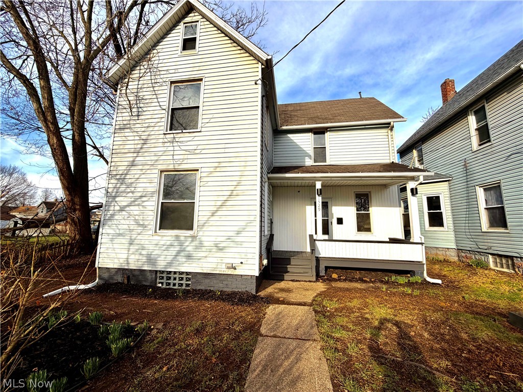 Completely remodeled 3-bedroom home with original character brought back to life the right way. The kitchen, bathroom, and laundry room have all been fully redone, paired with refinished original hardwood floors and restored woodwork throughout.

Major updates include new 200 amp electrical service, updated outlets, switches, and lighting, brand new appliances, new front and back doors, new front porch, and new glass block basement windows.

The main sewer line has been professionally hydrojetted and cleared, helping ensure strong flow and peace of mind moving forward.

This is a move-in ready home where the big-ticket items have already been handled.