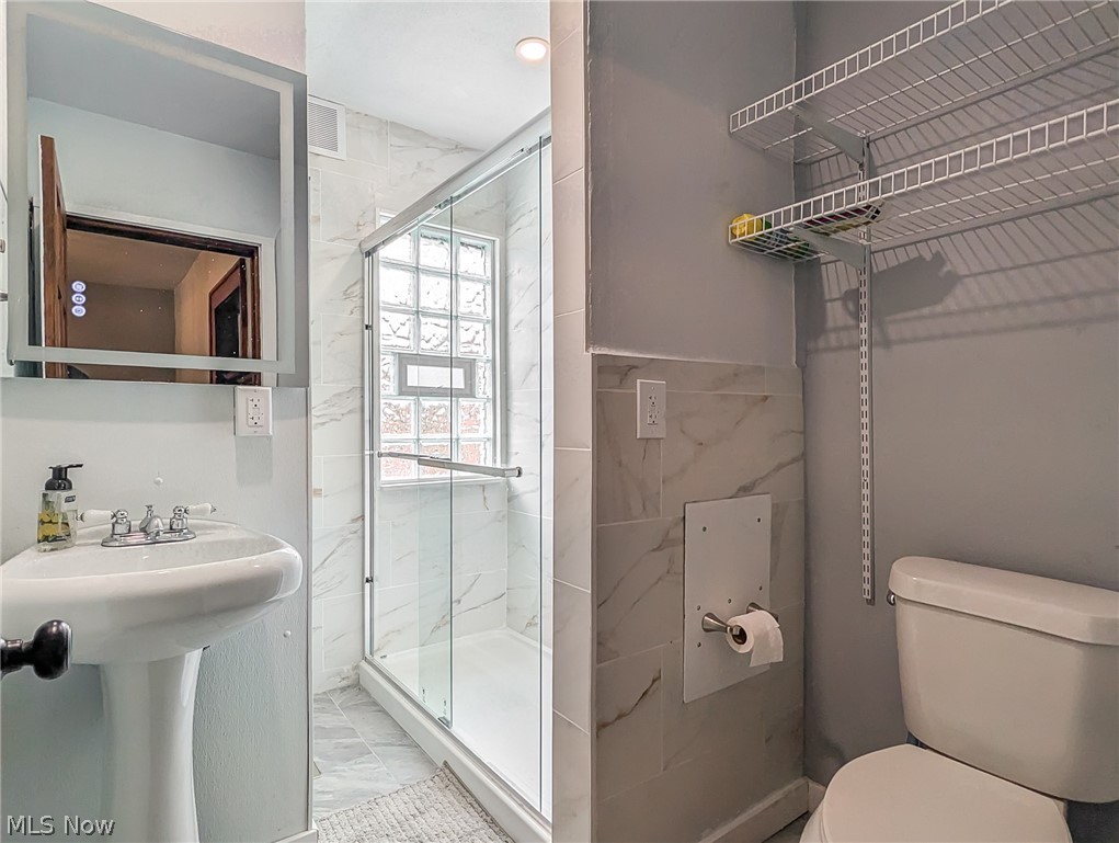 Blue Pond - Residential Lease