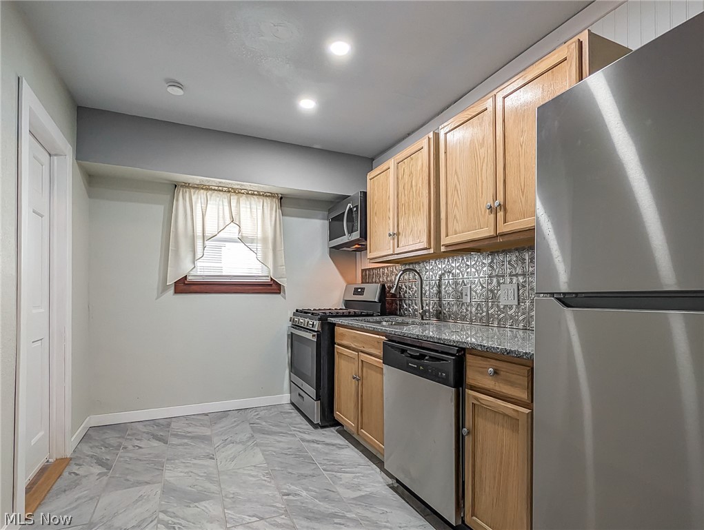 Blue Pond - Residential Lease