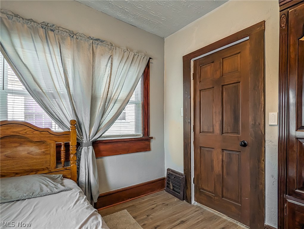 Blue Pond - Residential Lease