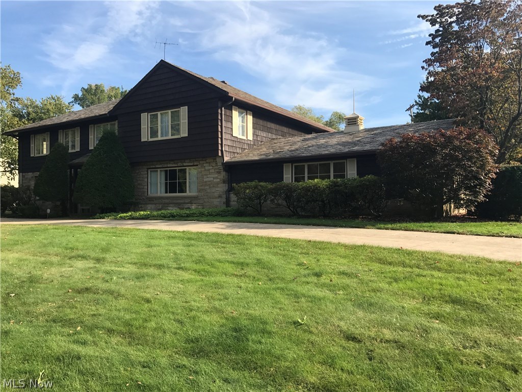 Abundant space in this magnificent Shaker Hts rental unit. Huge living room with newer carpet and fresh paint opens to Formal dining area and adjoining den/office. Updated eat-in kitchen with plenty of cabinet and counter space. Three bedrooms all have been freshly painted and newer carpet installed including master suite with private master bath. In suite laundry room too!! Two parking spaces and Convenient location just Minutes from University Circle, Hospitals, and Universities and RTA rapid station literally a walk from the property.  Welcome Home!