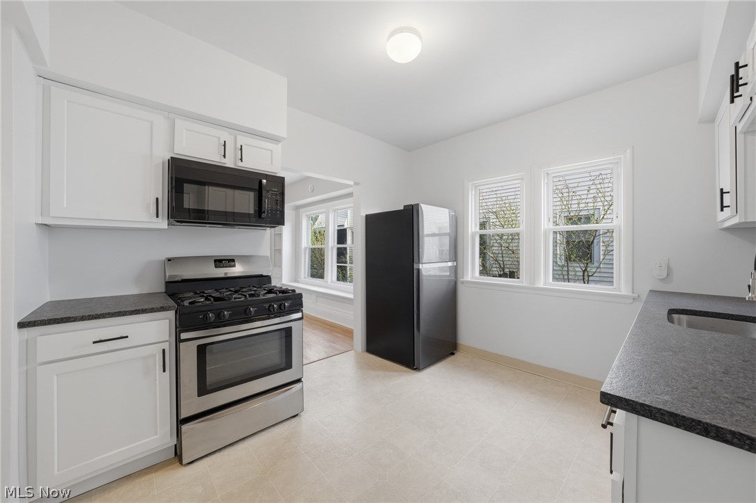 E G Gilberts 01 - Residential Lease