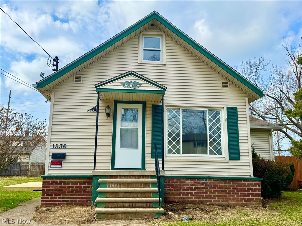 Great investment opportunity! This spacious 3-bedroom, 2-bath single-family home is a turnkey addition to any rental portfolio. Currently tenant-occupied and generating $2,000 per month in rental income, providing immediate cash flow from day one. The property offers a functional floor plan with generous living space and strong rental appeal in an established Lorain neighborhood.