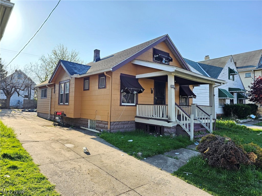 This 3 Bedroom, 1 Bath Ranch is an Investors Dream with some Vision and Know How!  Featuring a Ranch home with a high ceiling... the bones are good and this needs some TLC to develop into what it will become which is a great investment opportunity!  3 Bedrooms on the first floor with a full bathroom, a HUGE kitchen that needs some TLC, Newer Vinyl Replacement Windows along with a Relatively New Roof... this is the blank slate you've been looking for!  Property will need HVAC and some mechanicals, so come with your ideas and be ready for some upside!   2nd Floor is currently used as storage but has potential to finish!   Priced to sell for the area with similar properties selling North of $75k!  Don't miss out, this is one property you'll want to claim as opporunity rarely knocks twice!