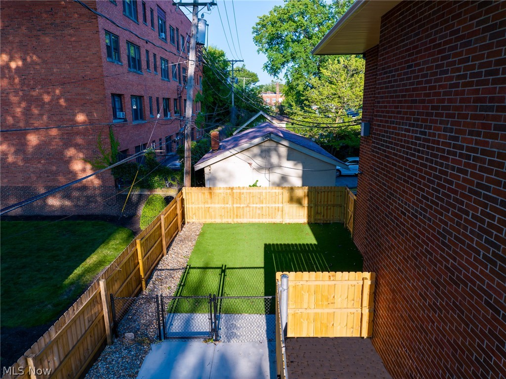 The Standard on Clifton - Residential Lease