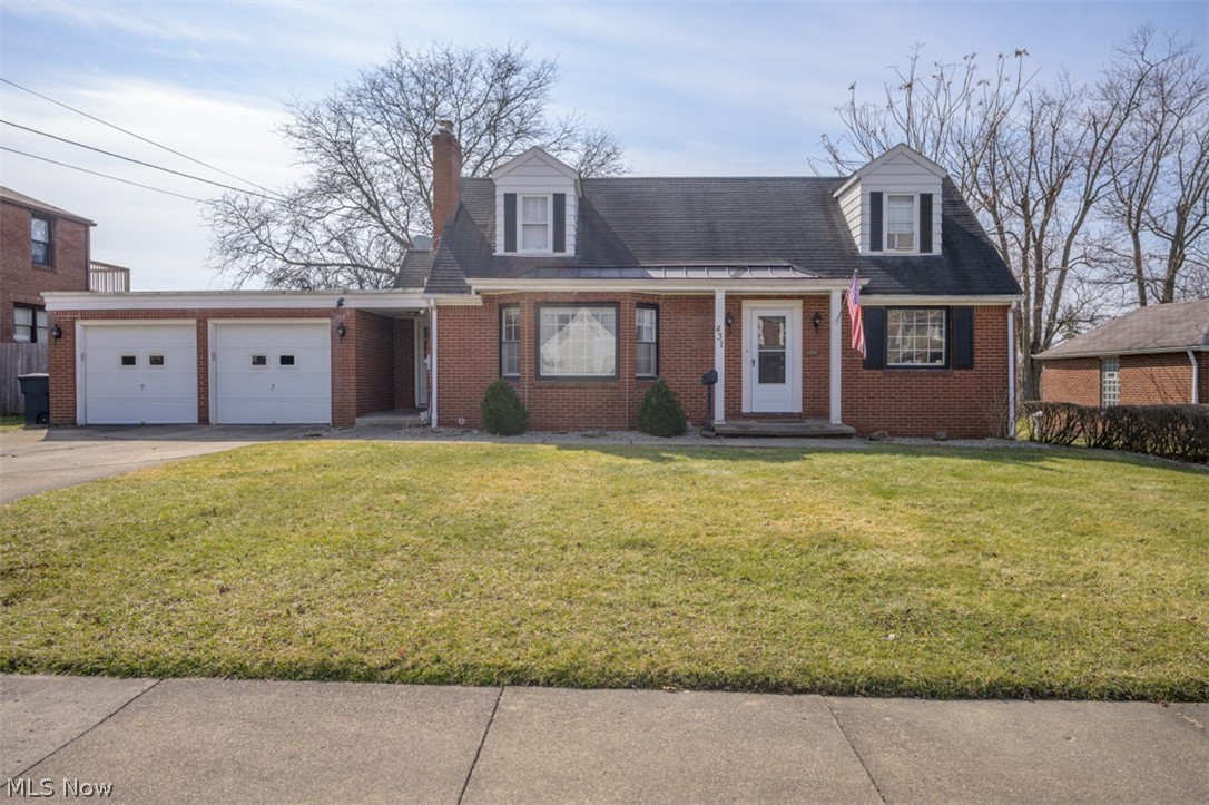 Great Cape Cod in Girard! Come view this adorable home with beautiful hardwood floors throughout. Newer updated bathrooms, Great lot with fenced in backyard and shed.  Nice and cozy for your comfort and convenience.  New furnace 2021, HWT 2022, A/C less than 10 years old. House is being sold AS IS.