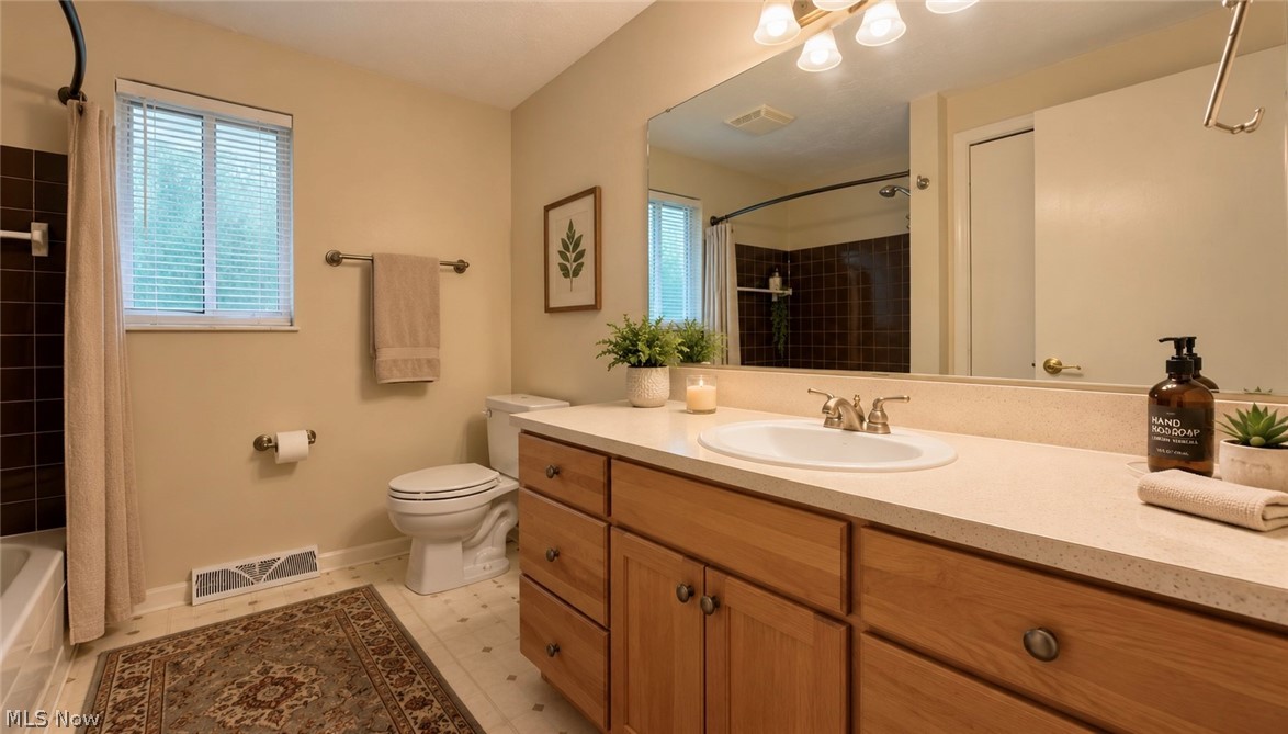 Lake Grove Estates - Residential