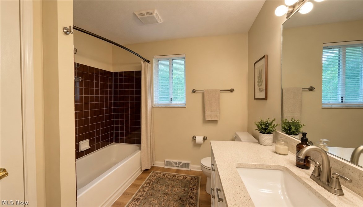 Lake Grove Estates - Residential