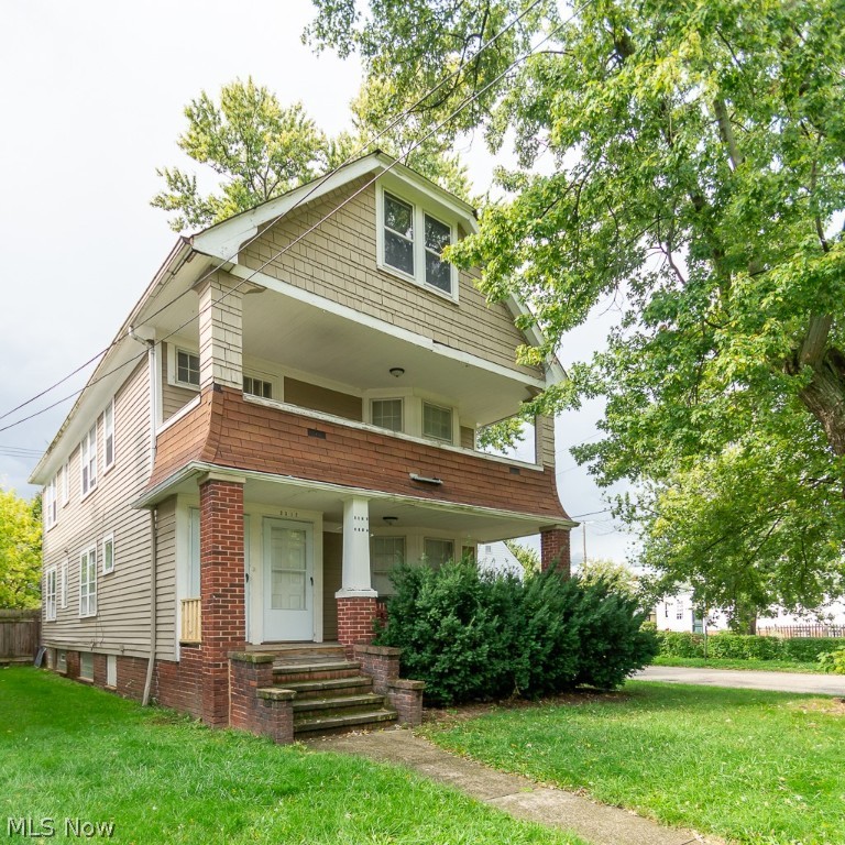 Don’t miss this opportunity to have a renovated investment property!!!  All the heavy lifting has been done, all you need to do is move tenants in and make money!!!  Cleveland is still one of the best markets to own investment properties and this is your chance to build cash flow and net worth!  Anticipated market rent would be $1450/month gross rent or more!