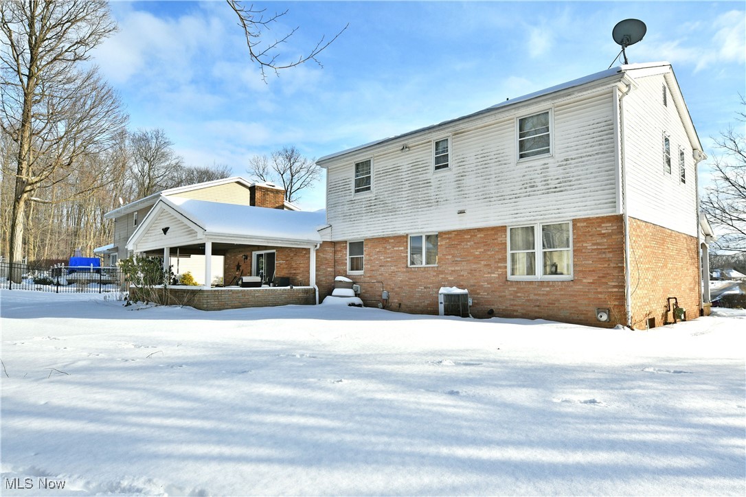 Squaw Crk Drive - Residential