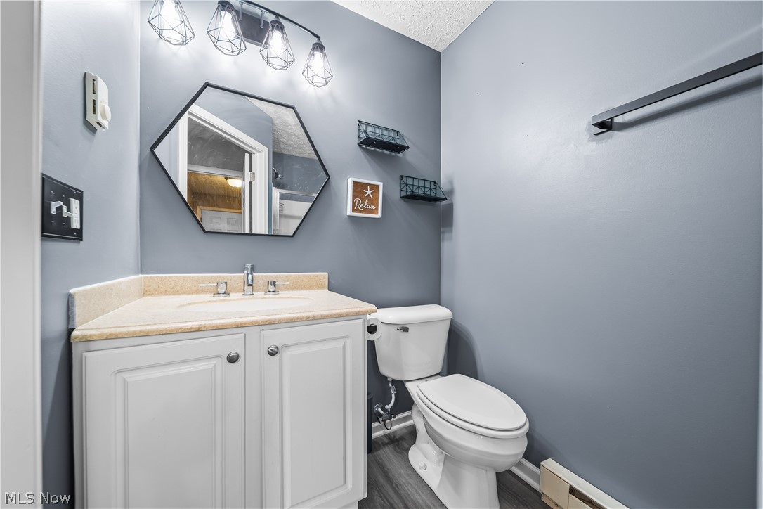 Creekside/Pleasant Lakes Condo - Residential