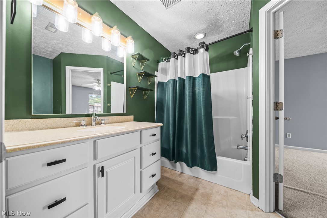 Creekside/Pleasant Lakes Condo - Residential