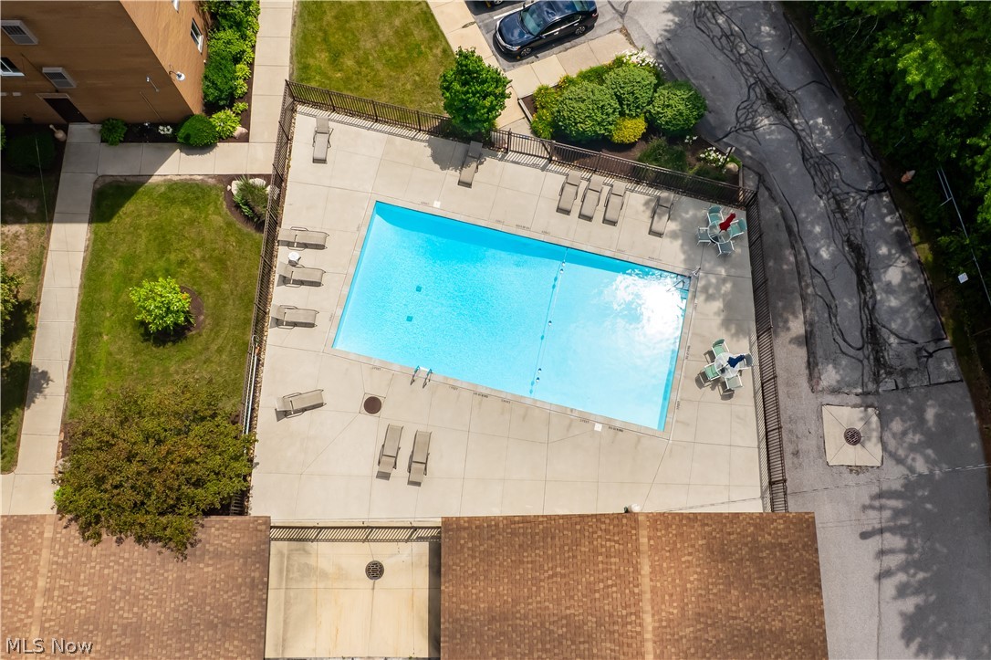Clague Towers - Residential
