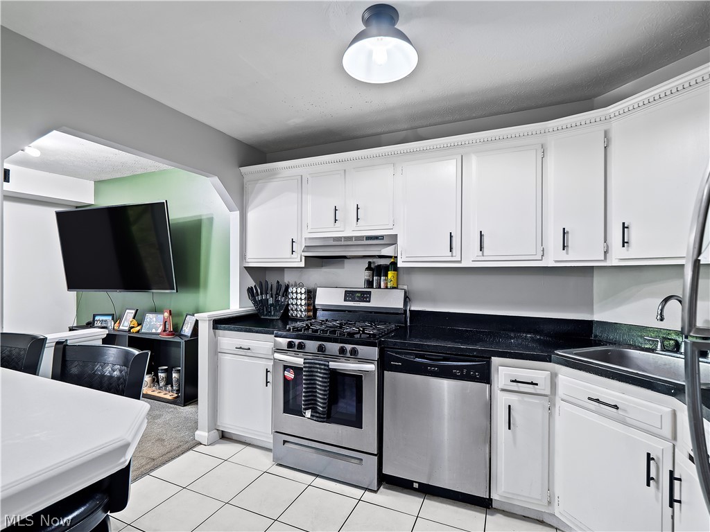 Clague Towers - Residential