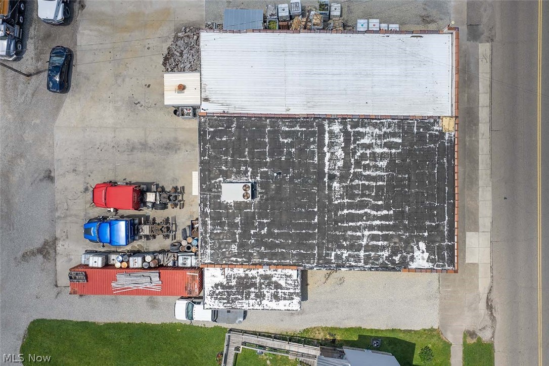 City/Uhrichsville - Commercial Sale